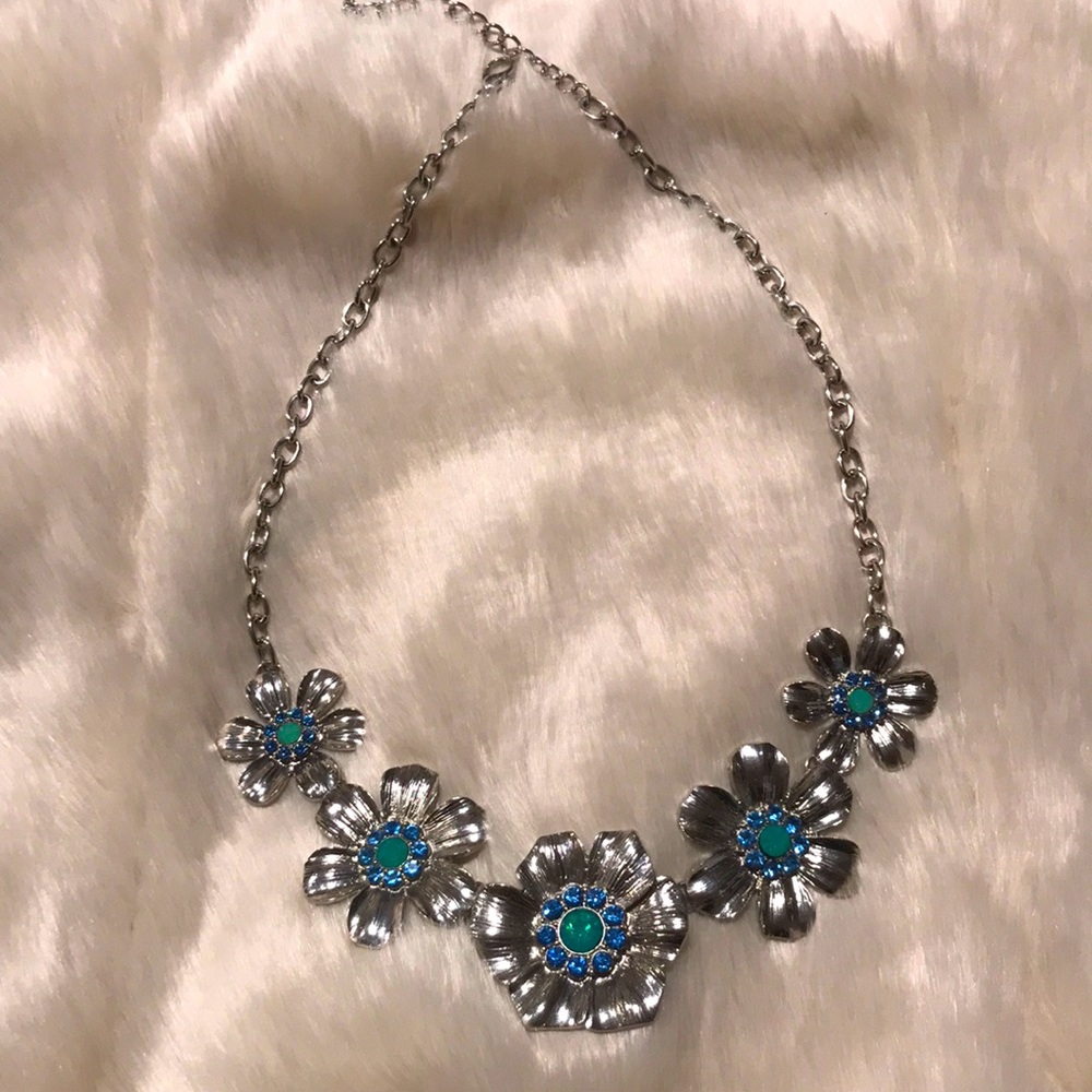 Blue and green stone silver tone flower necklace